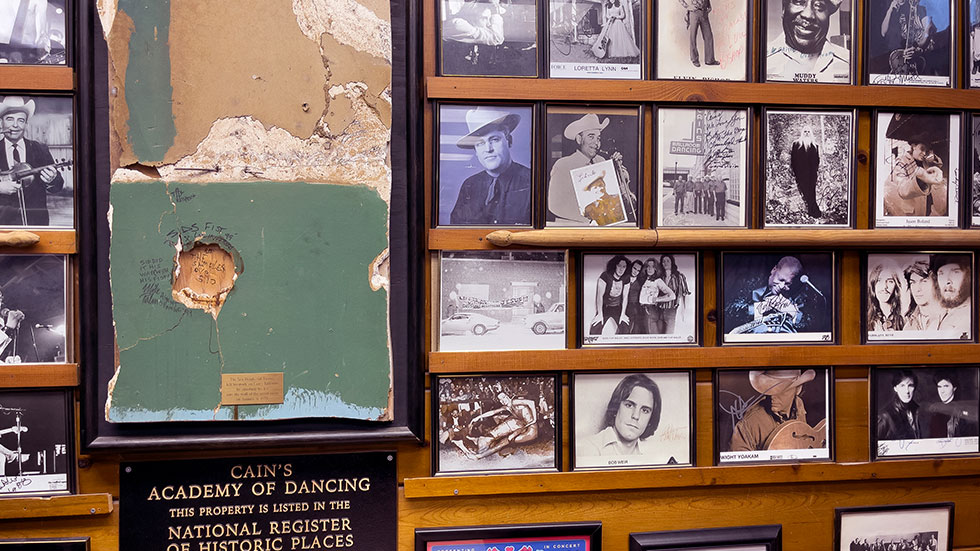 Cains Ballroom_photo by MeLinda Schnyder