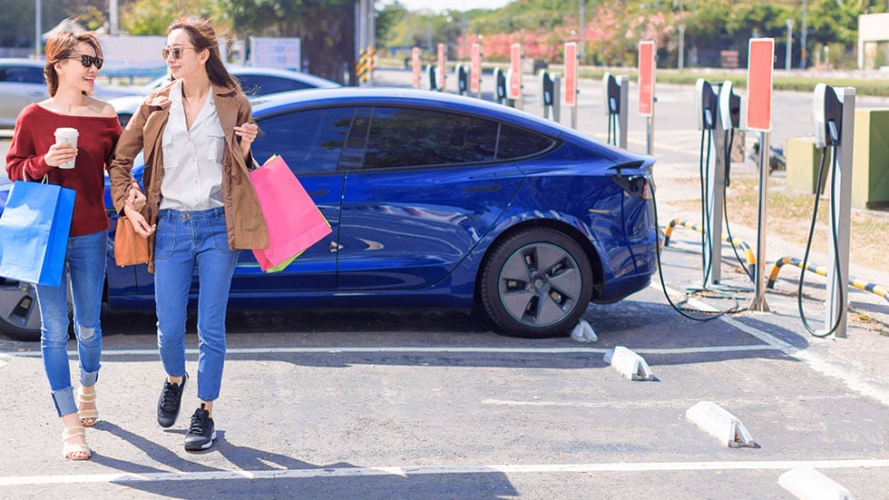Shopping with EV on charge