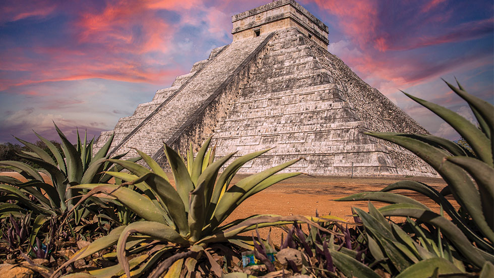 Temple of Kukulcán at Chichén Itzá. Photo by Unai/stock.adobe.com