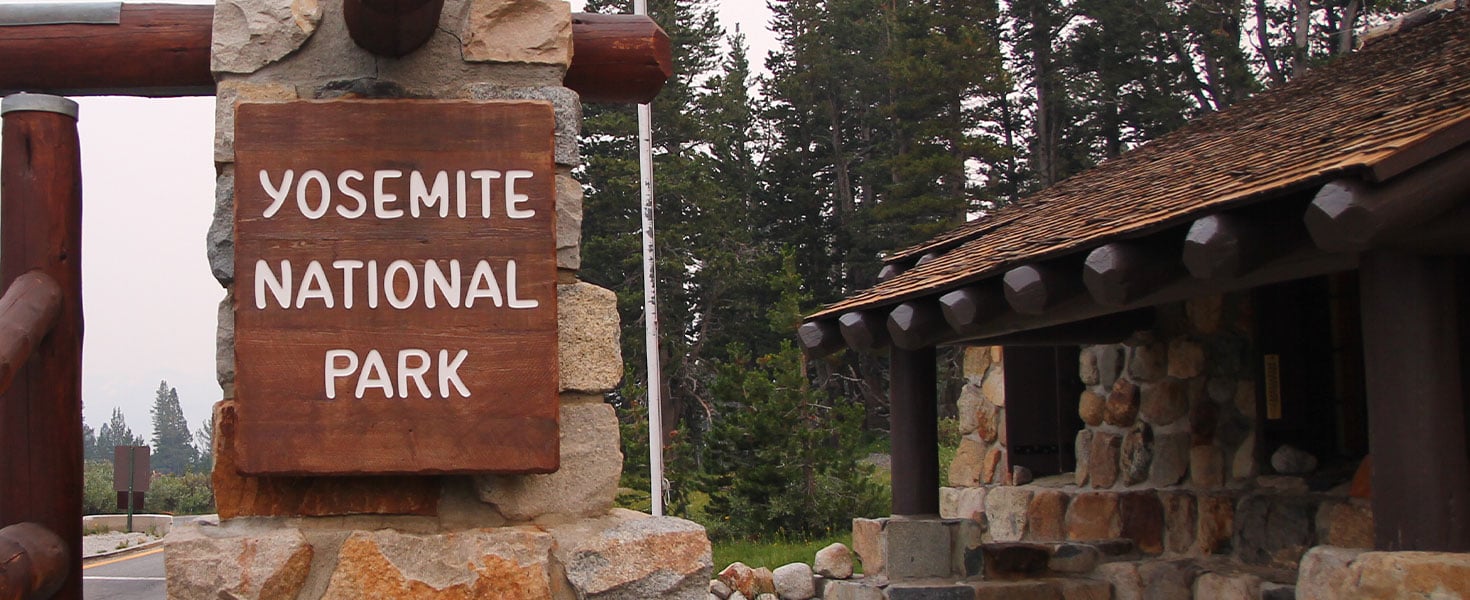Yosemite National Park sign