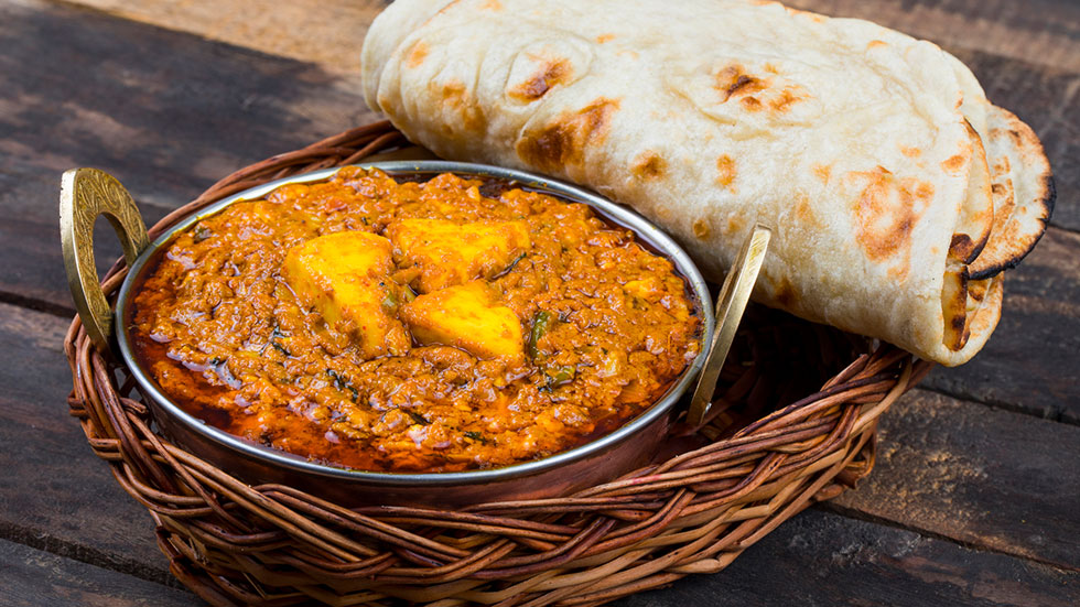 Kadai Paneer Served With Dal Makhani