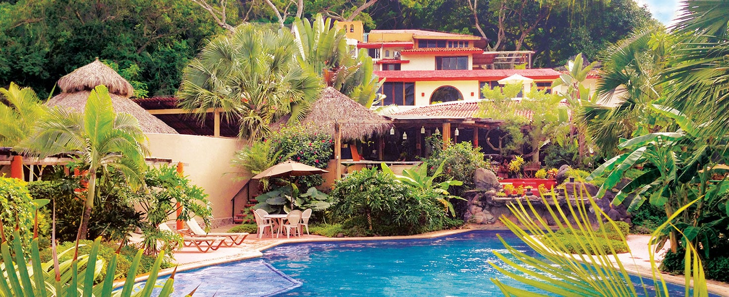 Pool side. Photo by Mar de Jade