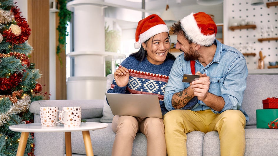 people christmas shopping online