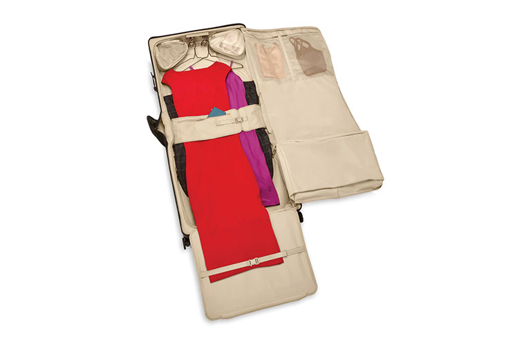 Briggs and Riley Baseline Deluxe Wardrobe Spinner