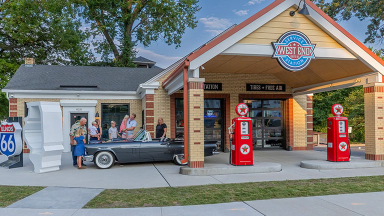 West End Service Station; photo courtesy of Great Rivers & Routes Tourism Bureau of Southwest Illinois