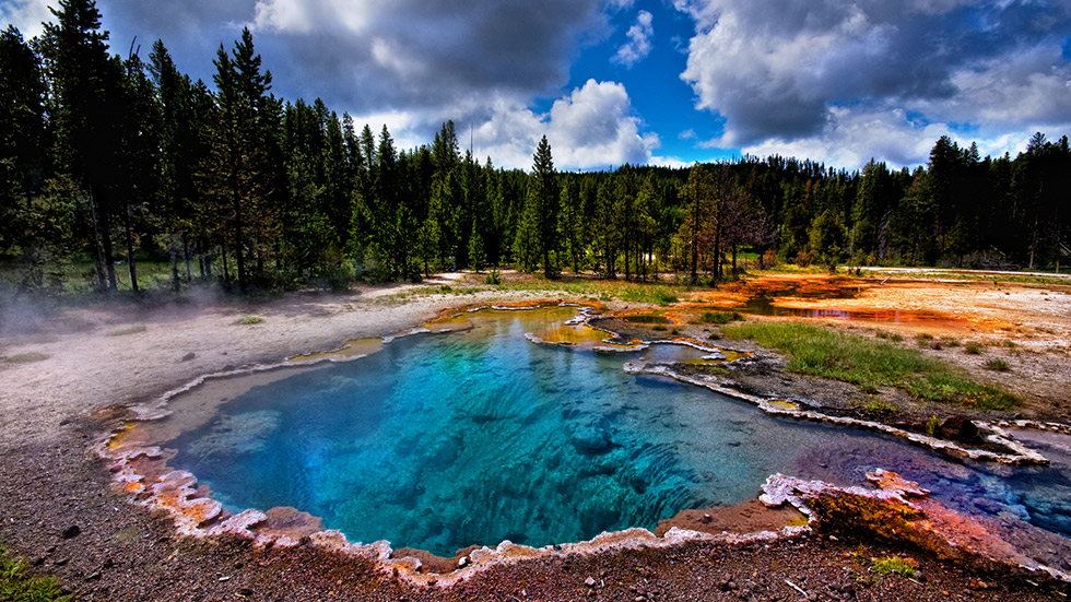 thermal pool at Yellowstone