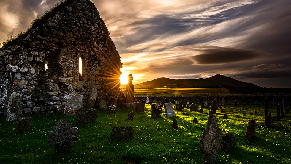 Sppoky Ireland cemetary