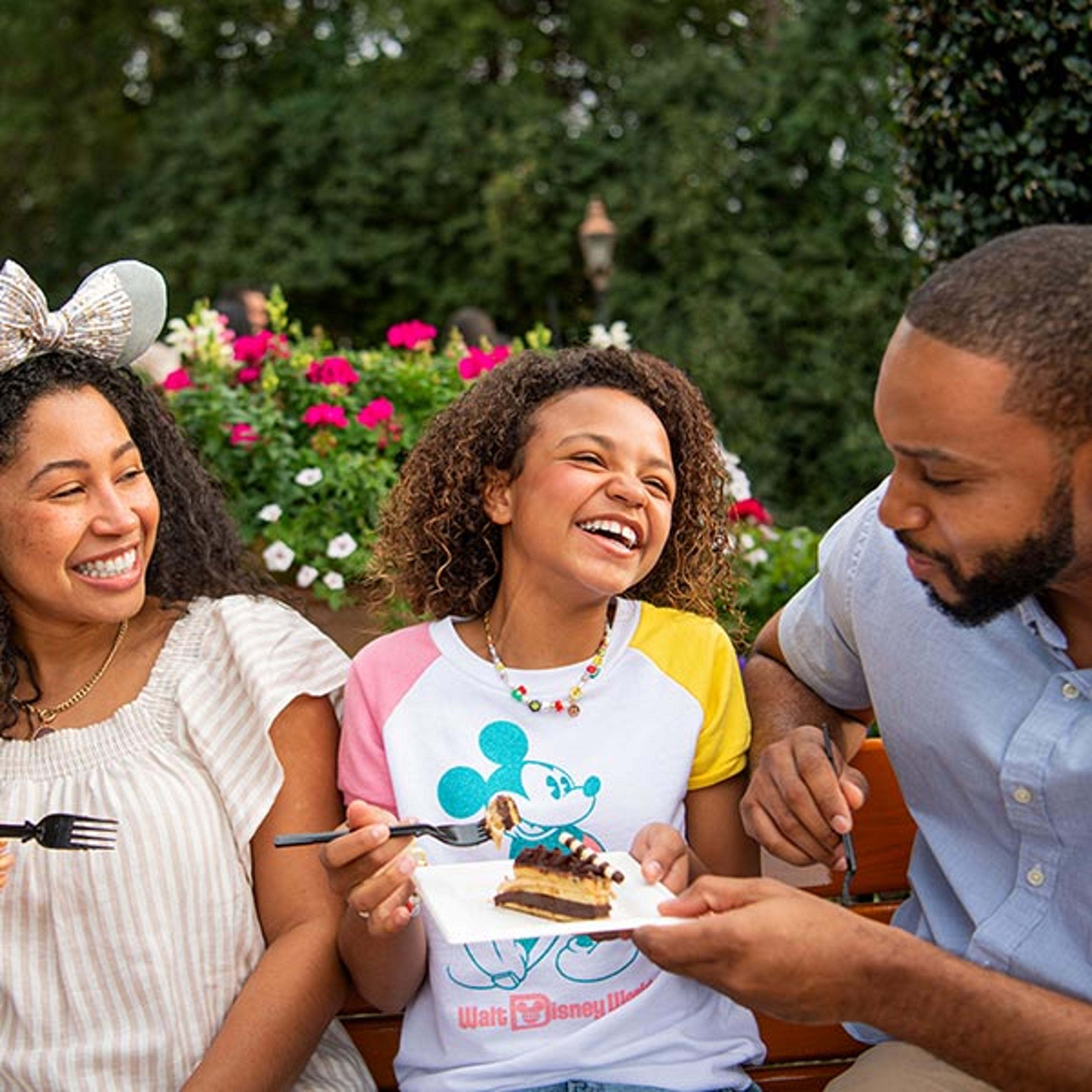 Family enjoying dessert at Disney World