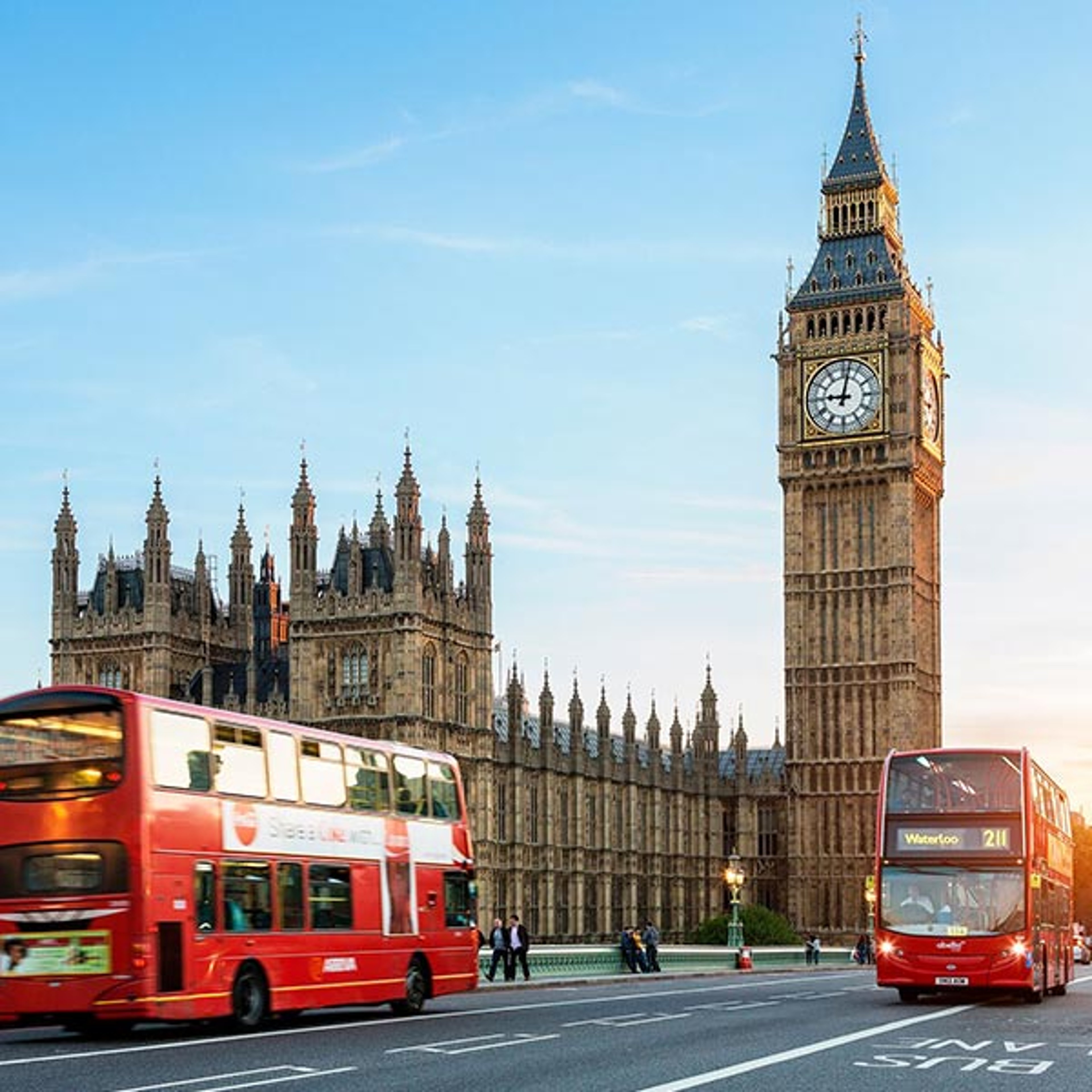 Big Ben and double decker buses in London
