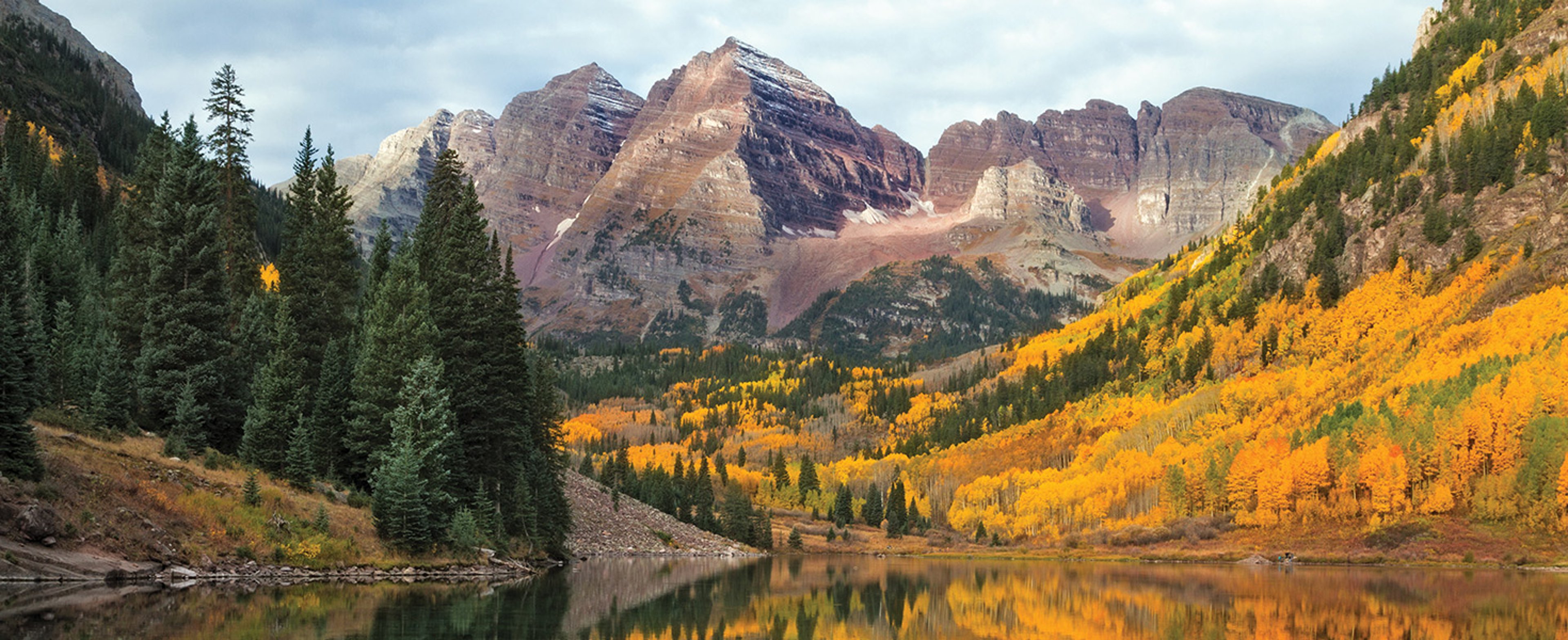 Picturesque view of the Maroon Bells at Sunrise