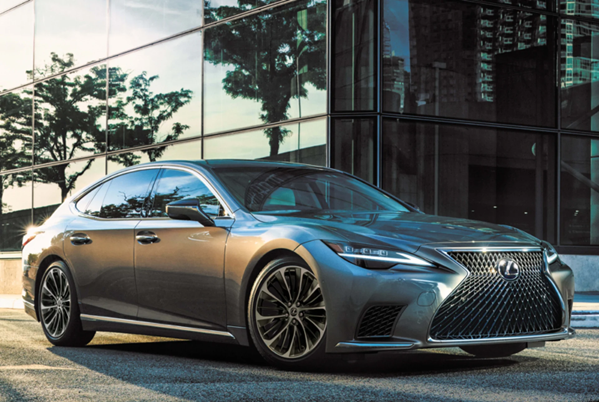 Lexus LS 2021