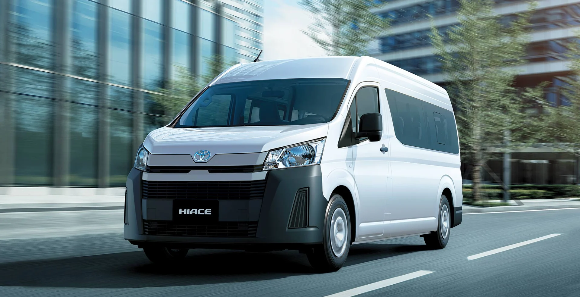 Hiace Bus 2026