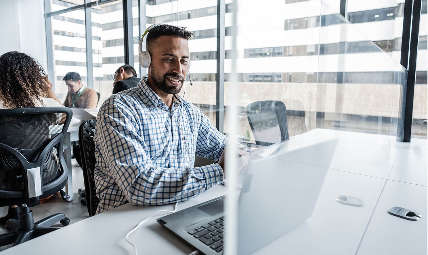 Why Small Businesses Should Consider Outsourced IT Services | Acrisure