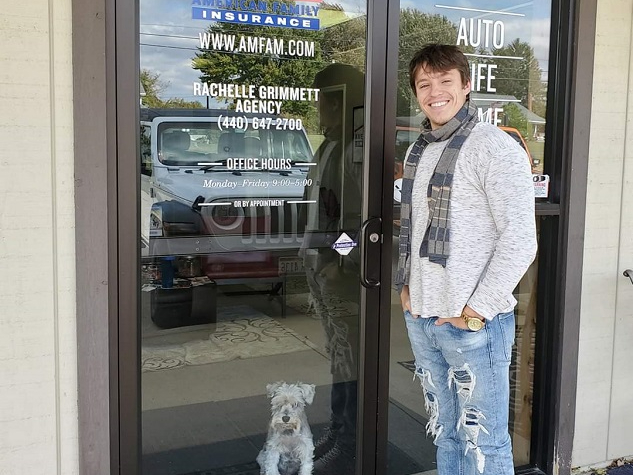 rachelle grimmett carouselimages jakefrontdoorcopy