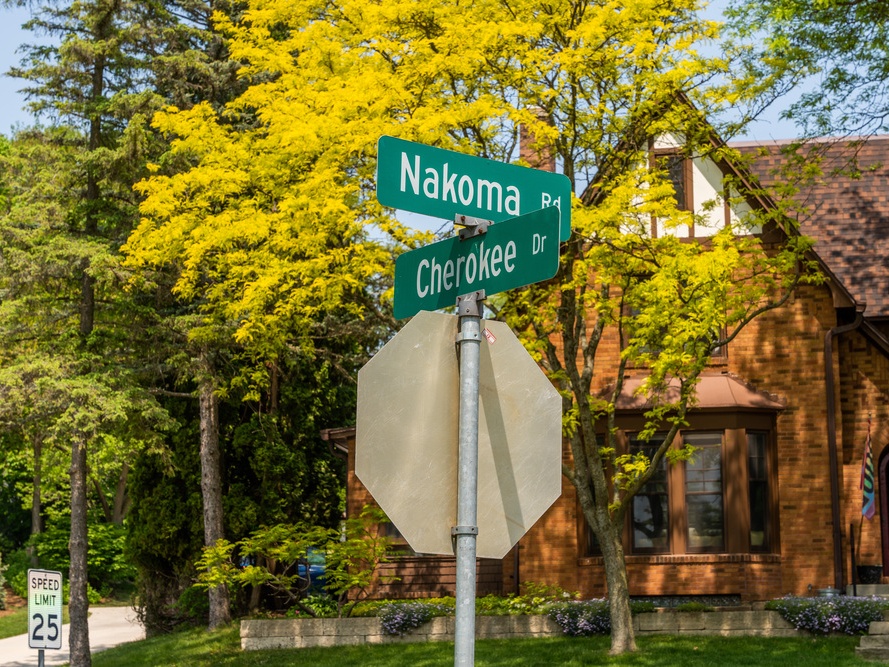 soua cha carouselimages astreetsign2