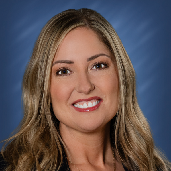 hollie estes profilephoto