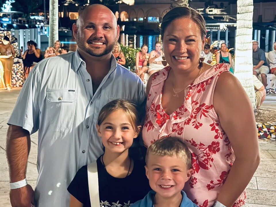 jennifer stilwell carouselimages familypicinbahamas