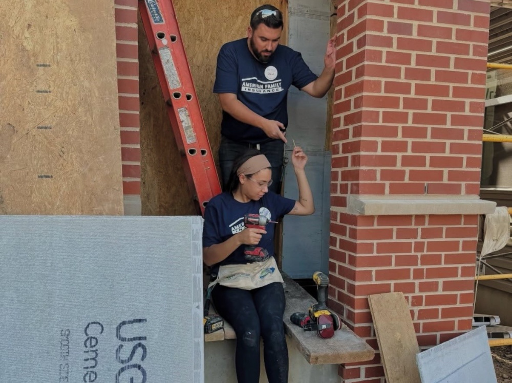 zachary ederer carouselimages habitatlex