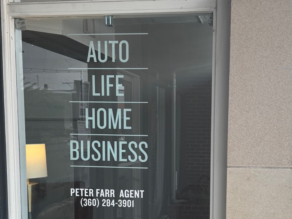 peter farr carouselimages outsidedoor2