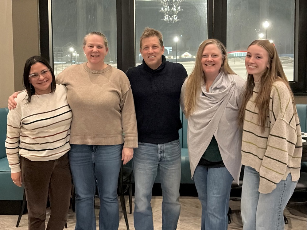 joshua erickson carouselimages 1b6ateamdinnerphoto