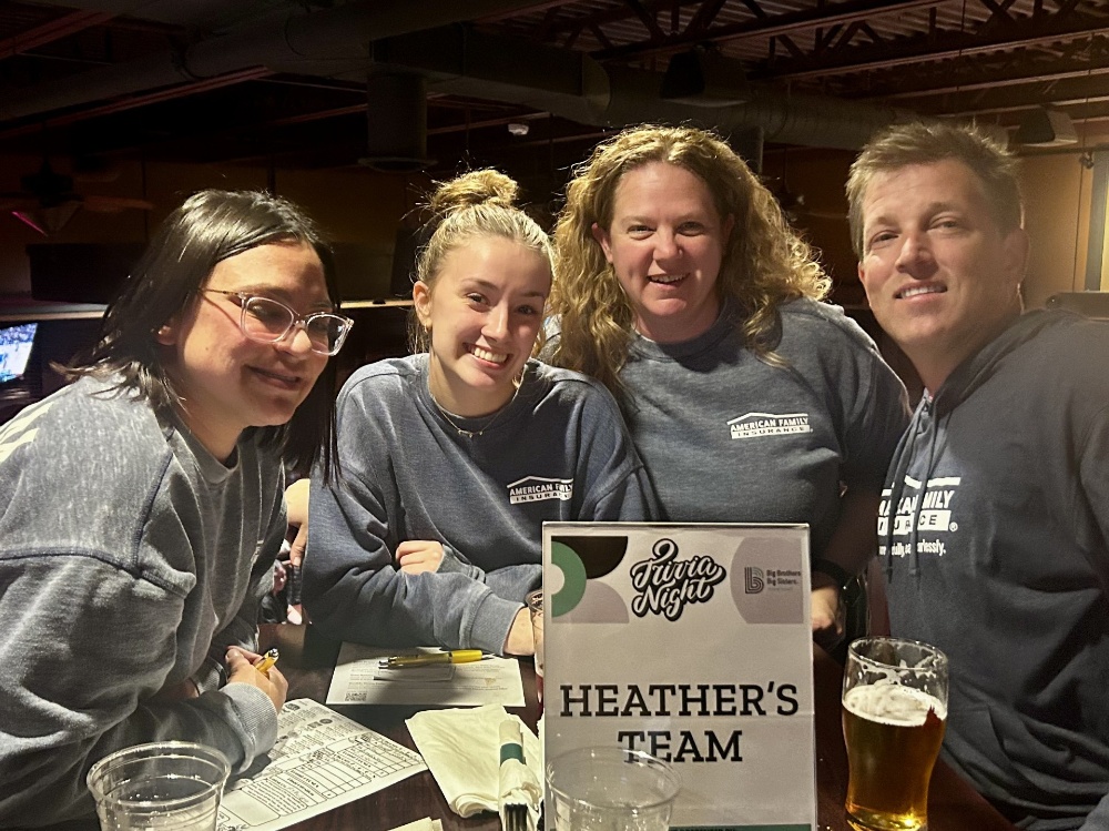 joshua erickson carouselimages teamtriviapictureattable