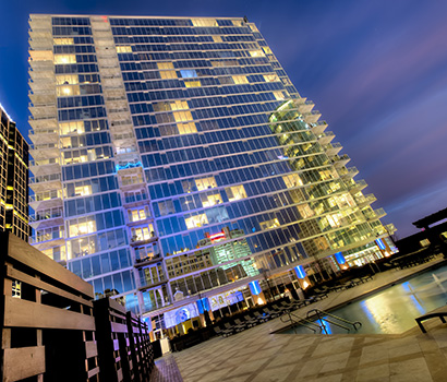 OneLIght_Exterior_Pool_410x350