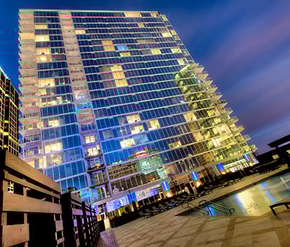 OneLIght_Exterior_Pool_410x350