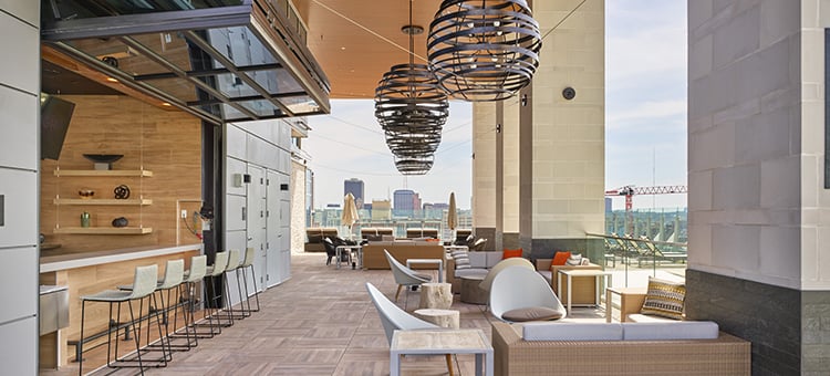 IndoorOutdoor Bar Lanai750x340