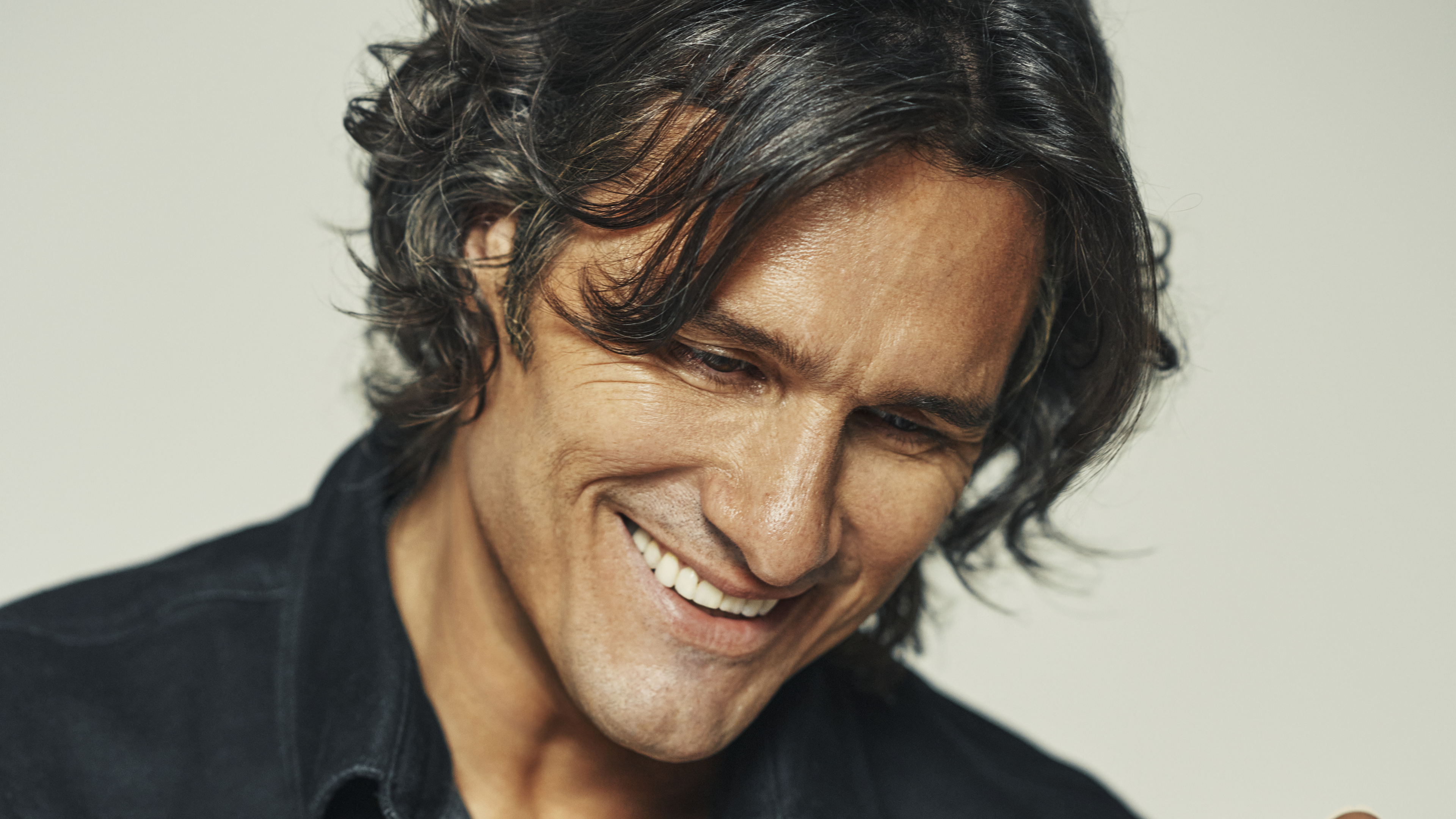 Joe Nichols headshot
