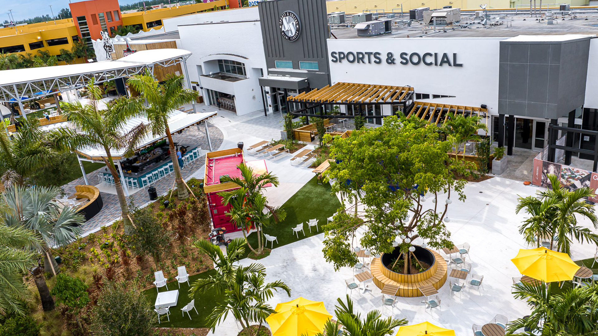 Image of Vivo Plaza and Sports & Social from above angle