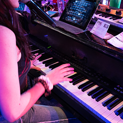 Howl_EatDrink_Detail_3