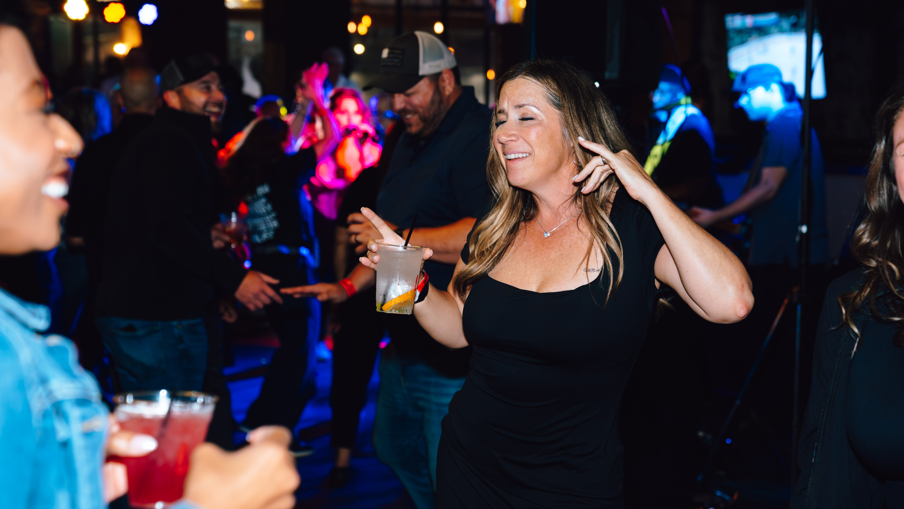 A woman dancing in Tavern.