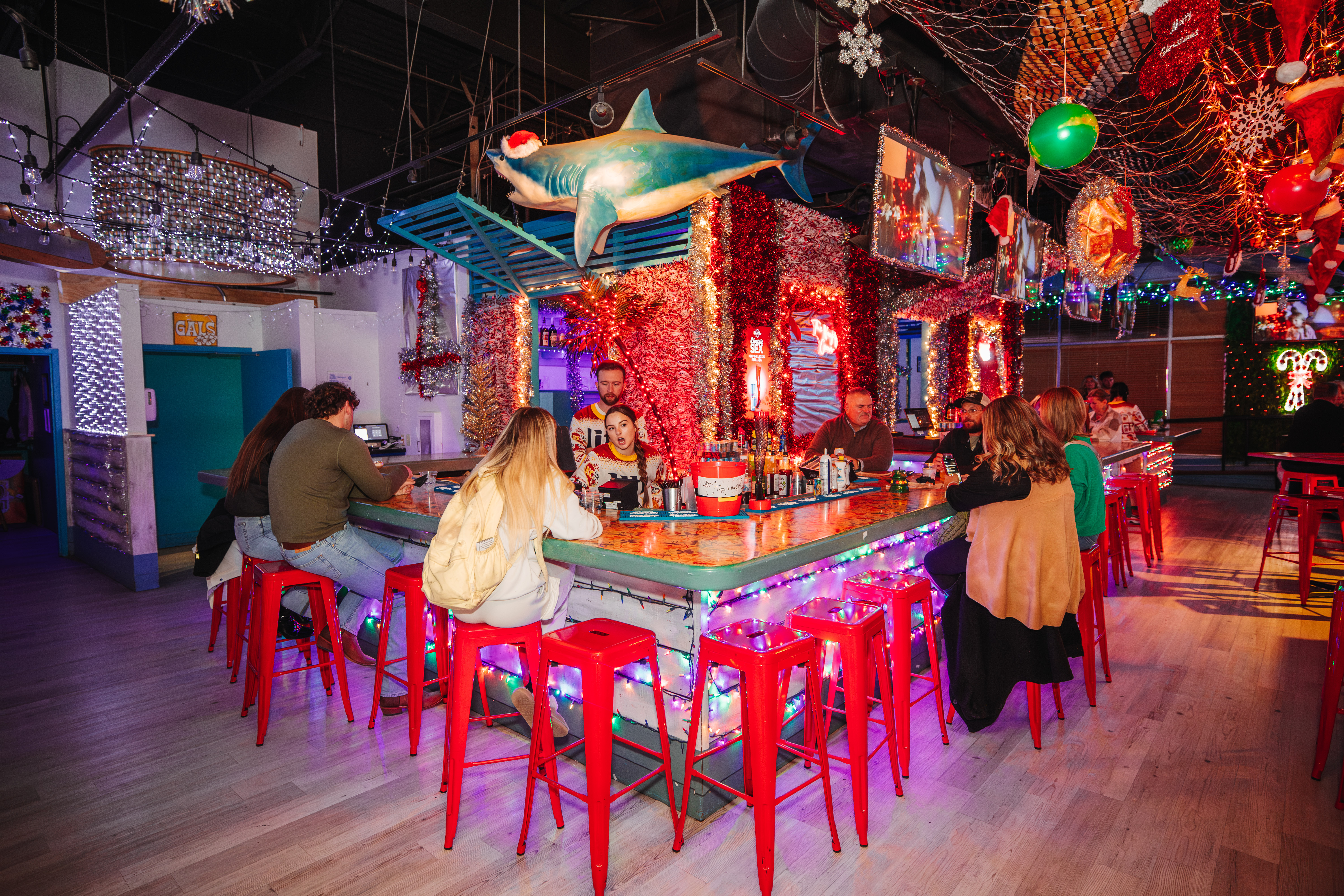 Tinsel Tavern Holiday Pop-Up Bar at Kansas City Live!