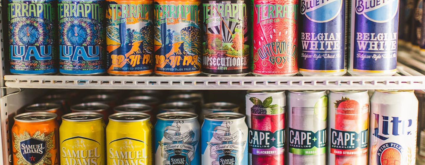 LuckiesLiquors_EatDrink_Hero_1