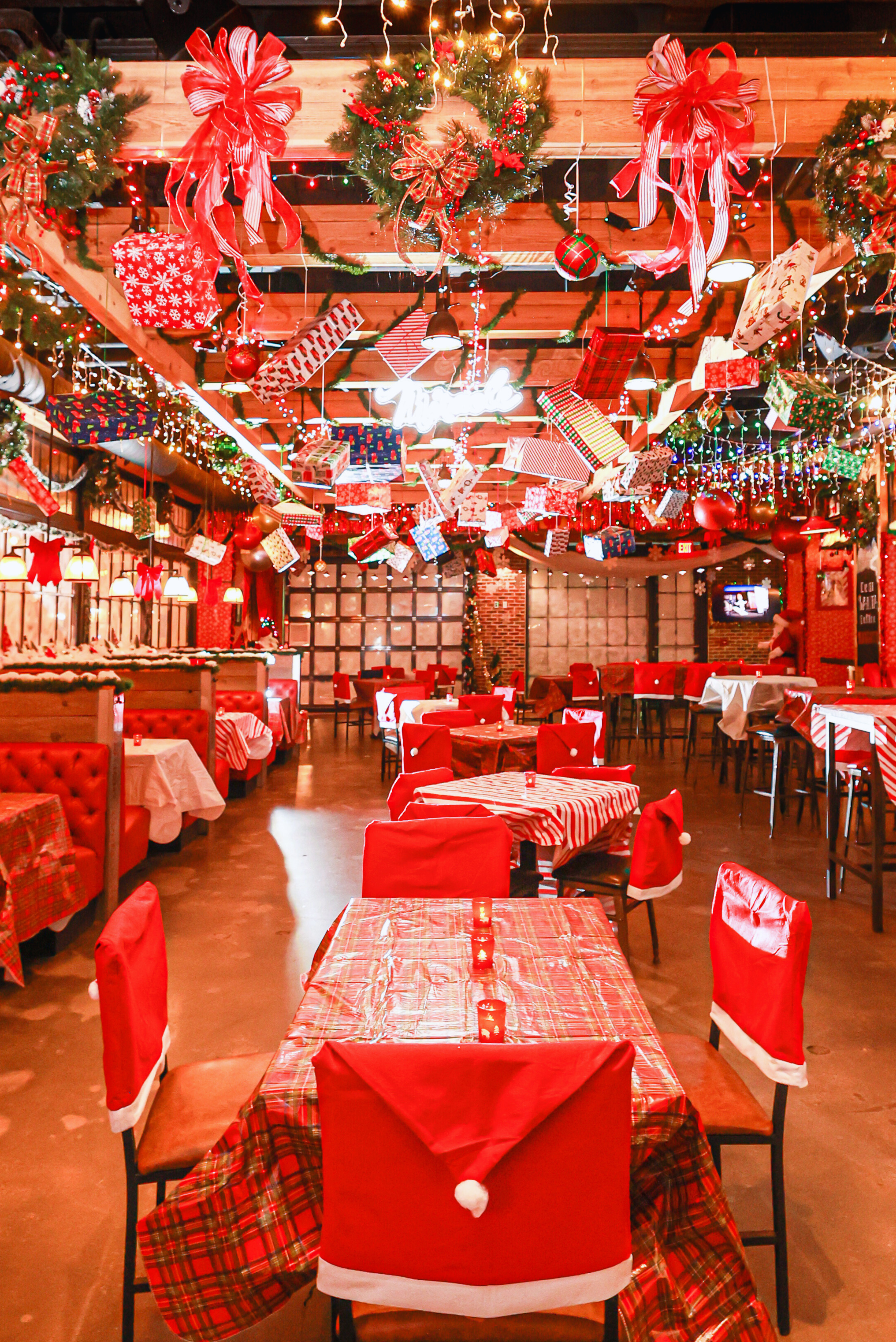 Miracle on Waterside Drive Decor