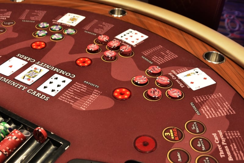 Mississippi Stud table felt overhead view.