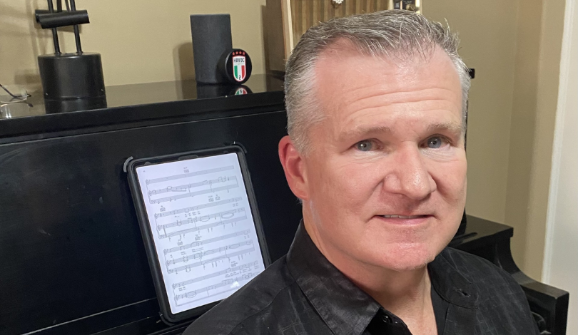 Photo of performer Paul Hughes