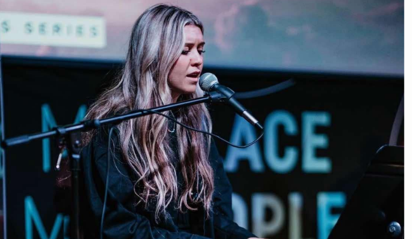 Photo of performer London Todd