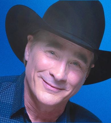 Live! Hotel and Casino Performer Clink Black