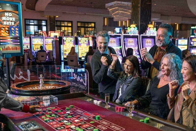Guests playing roulette at Live! Casino.