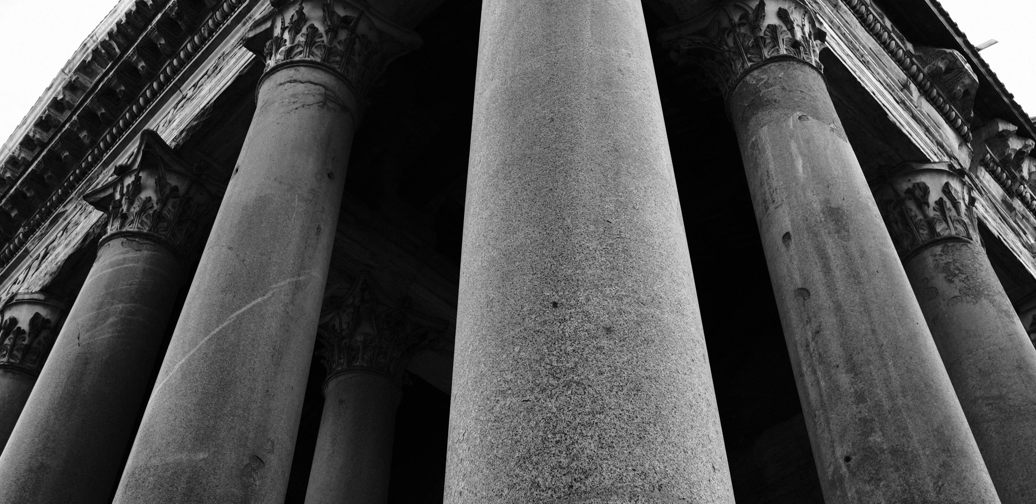 Columns of the Pantheon of Rome, framing seen from below, partial section corner image