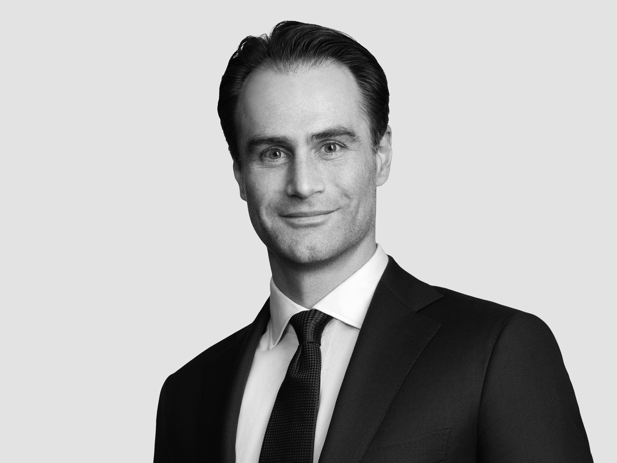 Dr Tino Schneider