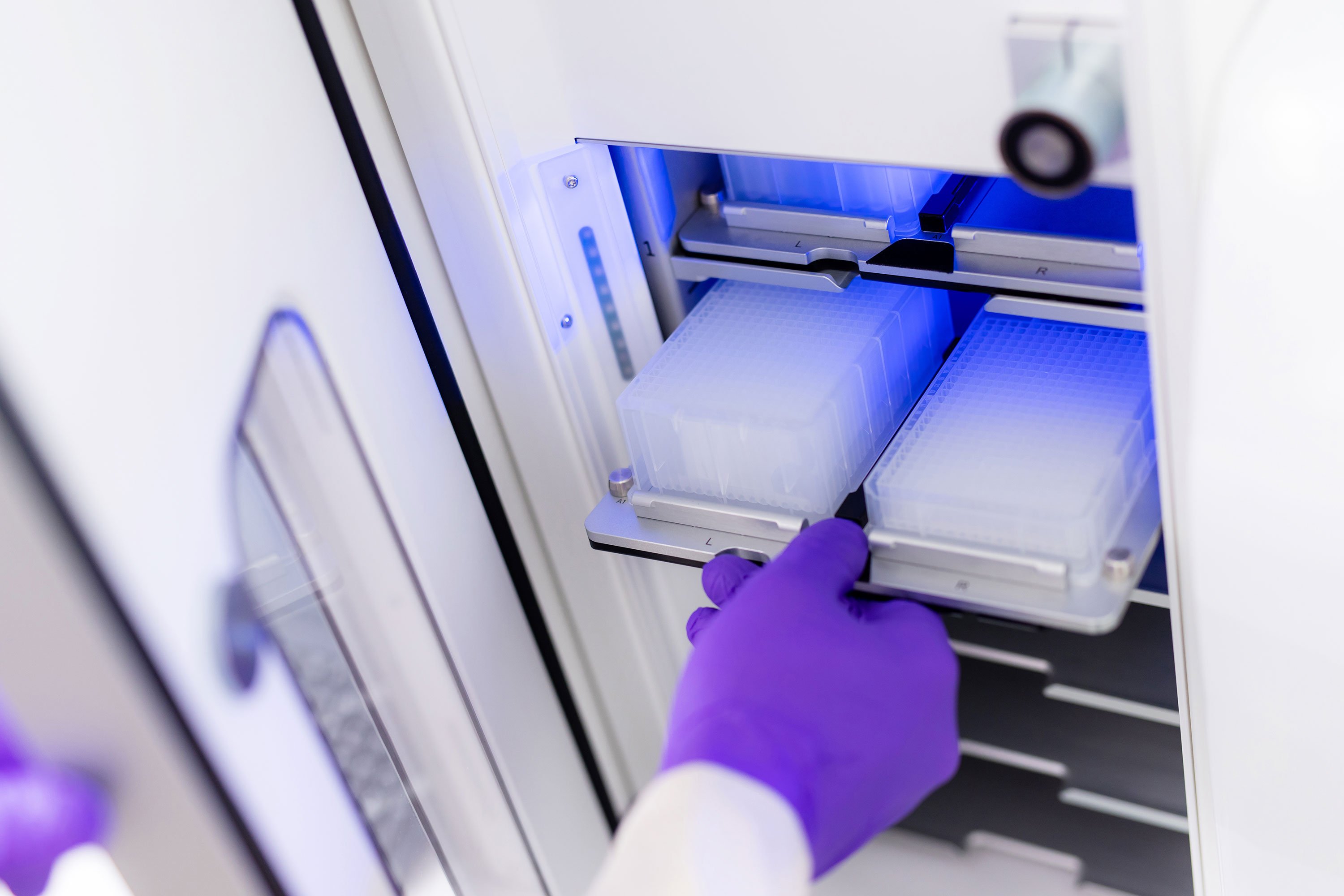 Positioning plates for SPR analysis