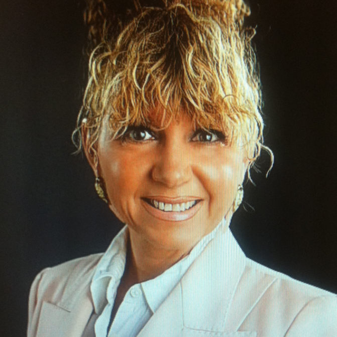 julie jolivet profilephoto