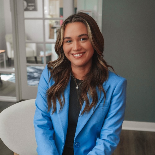 kayla davies profilephoto