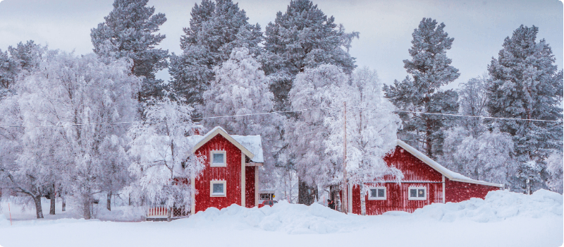 Red house in the snow.