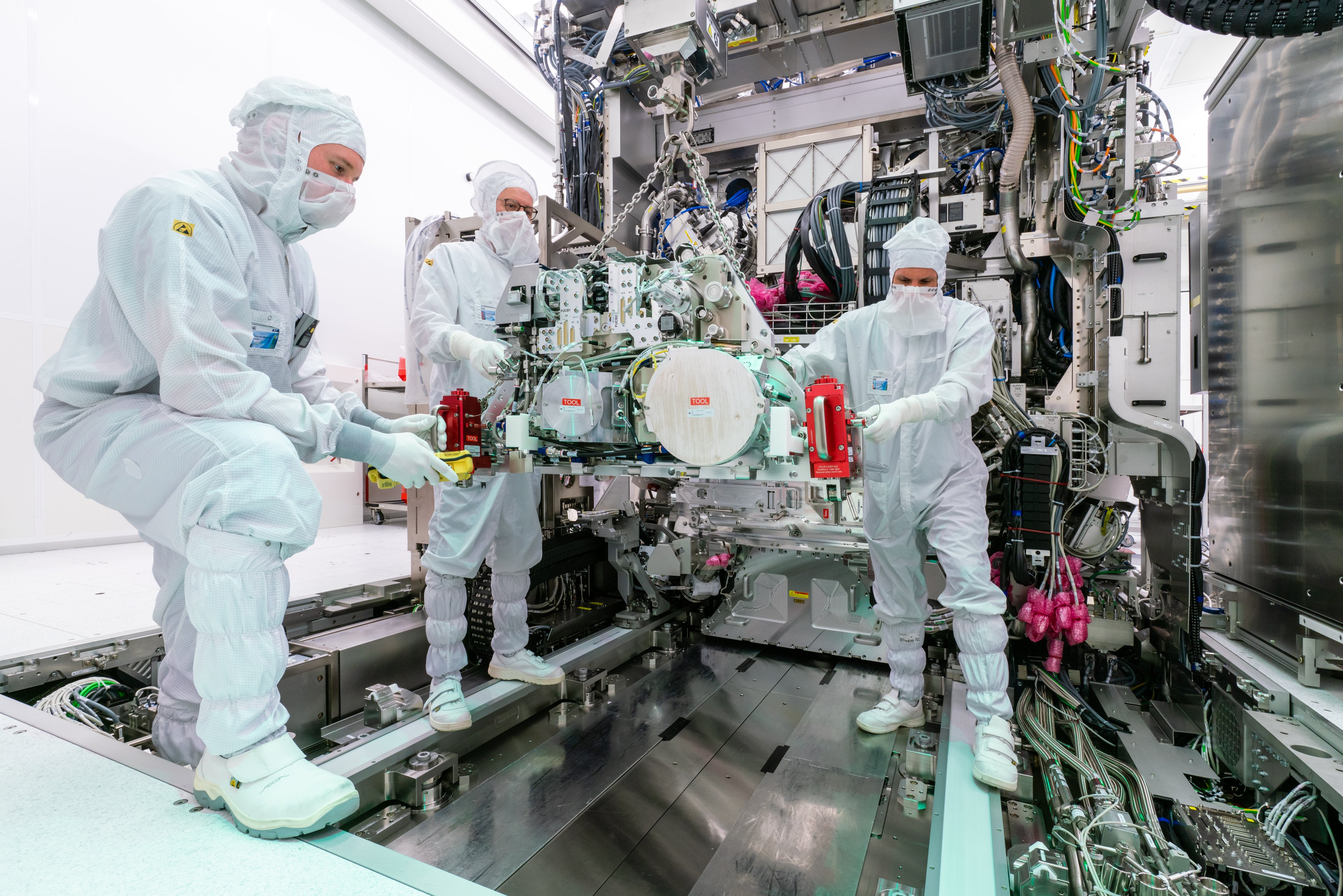 ASML_EF_Cleanroom_Source_Dec2020_04 ASML_EF_Cleanroom_Source_Dec2020_04