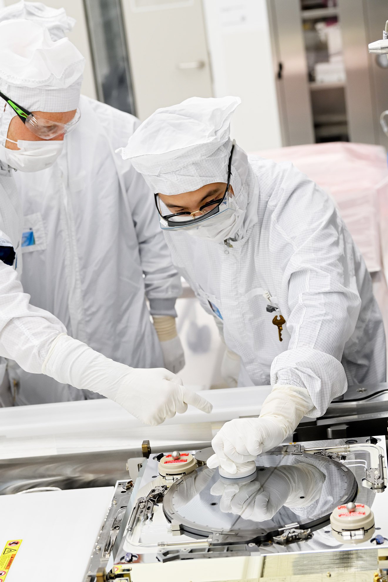 ASML_Cleanroom_EUV_Wafer_Stage-Training_April2019_33