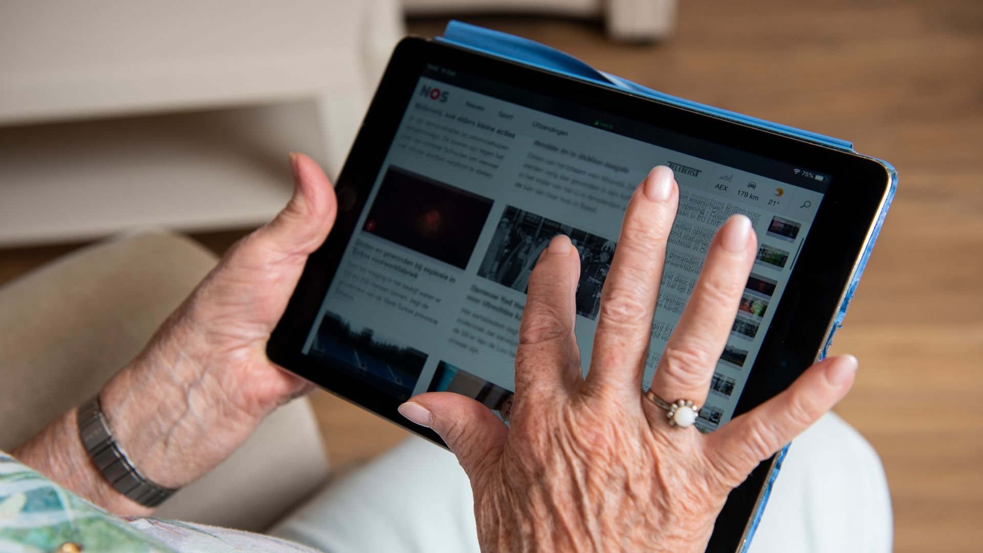 ASML partnership for digital inclusion older people