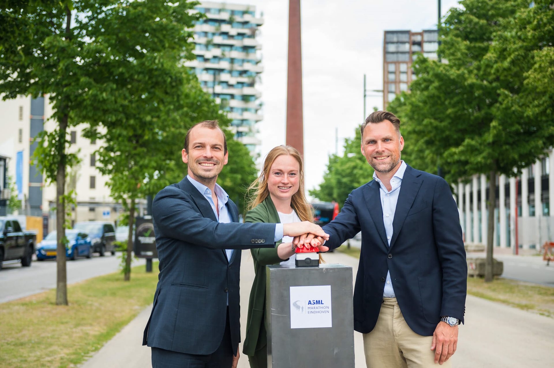 Official opening of the ASML Marathon Eindhoven by Stijn Steenbakkers, Maaike Yark and Remco Barbier